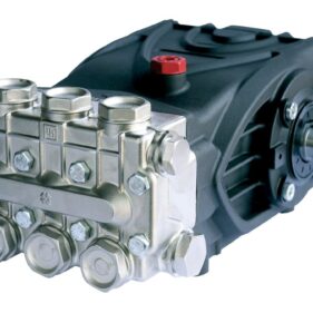 INTERPUMP jest dziś największym na świecie producentem pomp wysokociśnieniowych do czyszczenia. Korbowodowa, wolnoobrotowa pompa do gorącej wody, ciśnienie 150 bar, 18 l/min