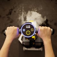 Profesjonalny automat myjąco-zbierający K-Mop - Prostota Obsługi. Ergonomia wspierająca pracownika. Najwyższa moc podciśnienia.